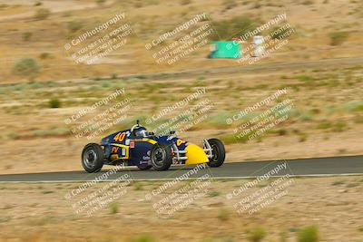 media/Jun-01-2025-CalClub SCCA (Sun) [[eae223c5dd]]/Group 3/Qualifying/